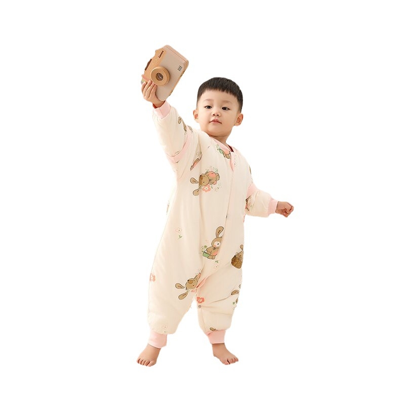 Vaiko miego krepšys su pastovia temperatūra, tirštas žiemai/rudeniai, 95% medvilnė, pamušalas medvilnė, užpildas poliesterio pluoštas + pastovios temperatūros pluoštas, nuimamos rankovės, karikatūrinis raštas