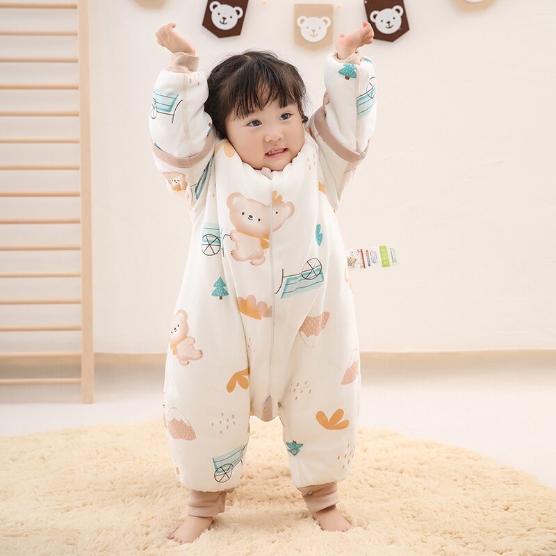 Vaiko miego krepšys su pastovia temperatūra, tirštas žiemai/rudeniai, 95% medvilnė, pamušalas medvilnė, užpildas poliesterio pluoštas + pastovios temperatūros pluoštas, nuimamos rankovės, karikatūrinis raštas