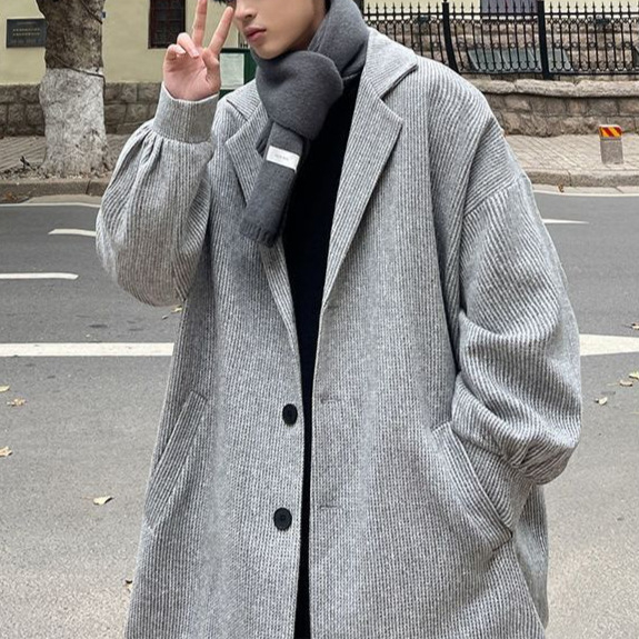 Pánsky vlnený kabát, hongkongský štýl, krátka dĺžka, jednopredné zapínanie, sakový golier, zajacie kožušiny