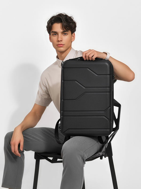 Unisex mugursoma ar cieta korpusa dizainu un paplašināšanas funkciju, 20–35 L ietilpība, PC materiāls