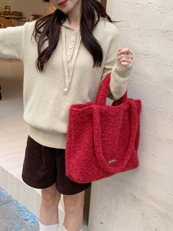 Linna stiilis villane tote kott, horisontaalne ruutu kuju, magnetlukustus, sisemine zip-lukk ja telefoni tasku