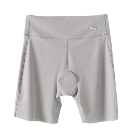 Pantaloni scurți de siguranță pentru fetițe, din nylon, lungime 3/4, talie înaltă cu elastic, fără deschidere la zona intimă, compoziție 73% nylon, 27% elastan