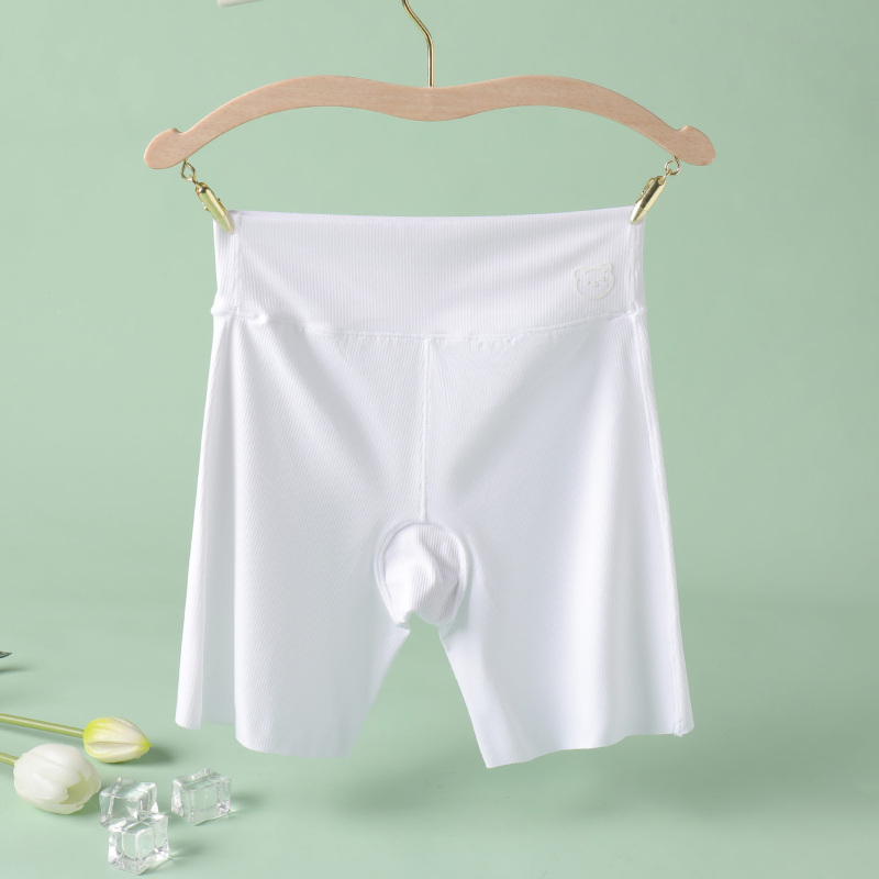 Pantaloni scurți de siguranță pentru fetițe, din nylon, lungime 3/4, talie înaltă cu elastic, fără deschidere la zona intimă, compoziție 73% nylon, 27% elastan