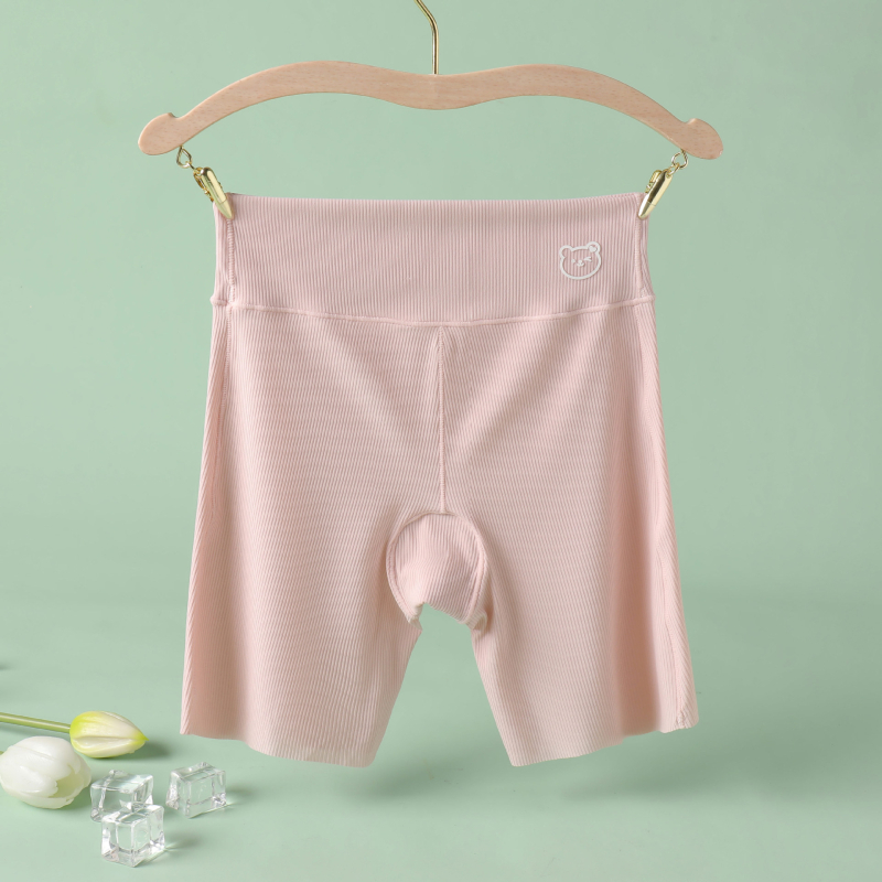 Pantaloni scurți de siguranță pentru fetițe, din nylon, lungime 3/4, talie înaltă cu elastic, fără deschidere la zona intimă, compoziție 73% nylon, 27% elastan