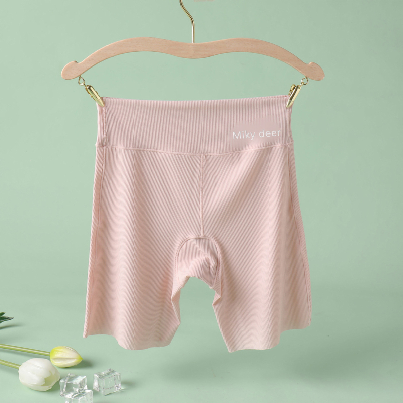 Pantaloni scurți de siguranță pentru fetițe, din nylon, lungime 3/4, talie înaltă cu elastic, fără deschidere la zona intimă, compoziție 73% nylon, 27% elastan