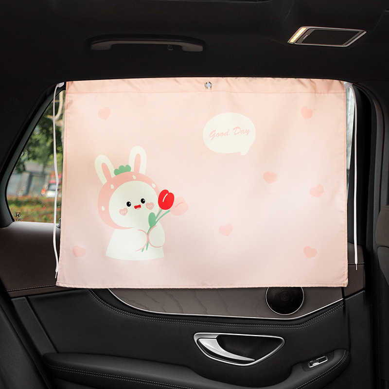 Auto päikesekaitse tagase akna imitorõngaga – lastele sobiv multikakujundus, päikesekaitse ja soojusisolatsioon (Materjal: varjutav kangas; Paigaldus: imitorõngaga; Stiil: karikatuur; Muster: animeeritud tegelased; Kohaldatavas osas: tagaaken)