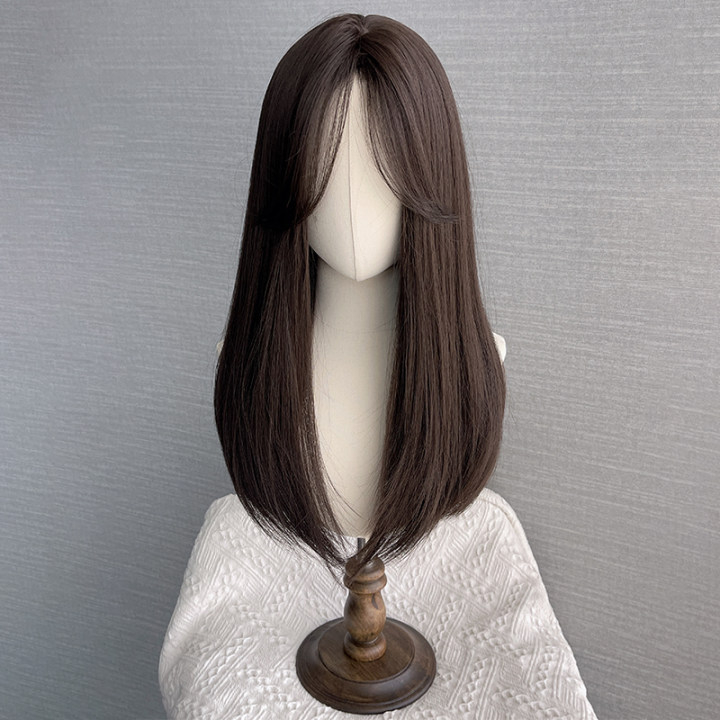 Parochňa s dlhými rovnými vlasmi, stredový part, kompletná pokrývka hlavy, prirodzený vzhľad, vlákna odolné voči teplu