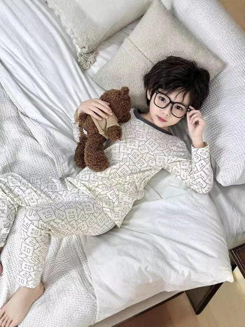 Gyermekeknek tervezett varrás nélküli termo alsóruha készlet — Koreai stílus, pamut LYCRA alapréteg, Cartoon mintázat, meleg és nedvesség-elvezető