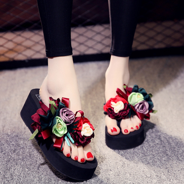 Naiste rannas sandaalid etnilise mustriga, paks platvormtald, EVA ülemine, kummist talla, vulkaniseeritud, libisemiskindlad