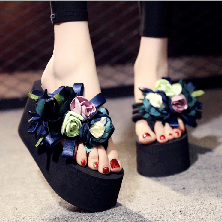 Naiste rannas sandaalid etnilise mustriga, paks platvormtald, EVA ülemine, kummist talla, vulkaniseeritud, libisemiskindlad