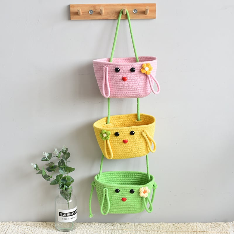 Coș de depozitare pentru cosmetică cu trei etaje, montat pe perete, în stil desen animat drăguț (Model 01210) - Material: bumbac și in - Domeniu de utilizare: lenjerie, CD, articole de birou, medicamente