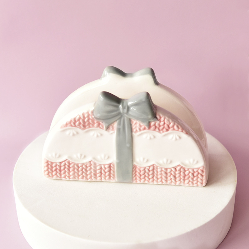 Držiak na vreckovky, keramika s reliéfom ručne maľovaná, zvislý stolný regál do kuchyne, reštaurácie, kaviarne, hotela