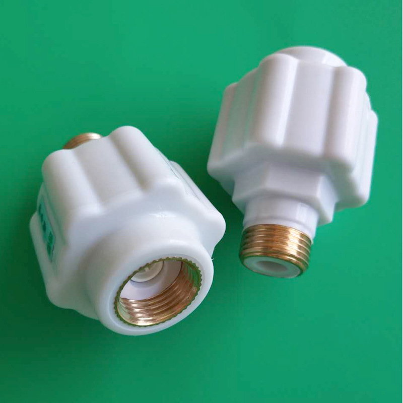 Accesoriu pentru boiler – cap din alamă integrată, montaj pe suprafață, fixare cu șuruburi; Material: PP plastic; Brand: Xiangling