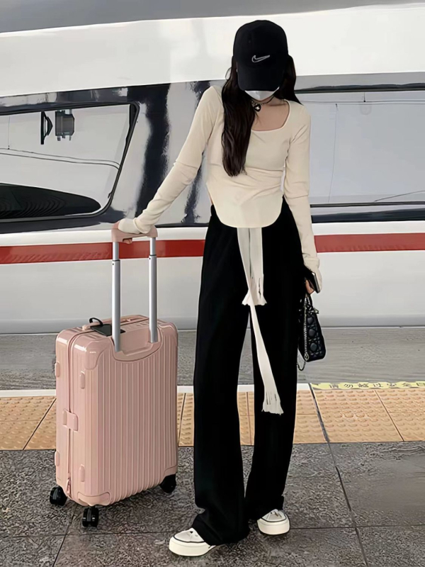 Wheat Dot suure mahutavusega reisikohver lukuga, universaalsed rattad, ABS/PC materjal, 3 kg, parooliga lukk