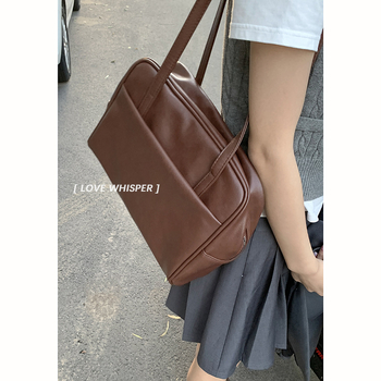 Moteriška PU tote rankinė – miesto minimalistinis stilius, užtrauktukas, horizontali kvadratinė forma, poliesterio pamušalas, ruduo 2024.