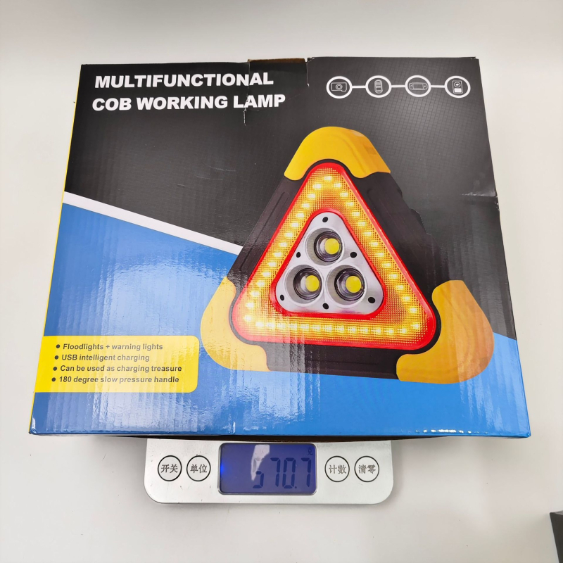 Autóvészjelző háromszög LED világítással, ABS anyagból és háromlábú állvánnyal