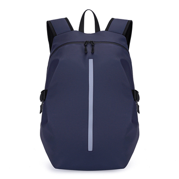 Cyklistická taška, model 811, z Oxford textílie, objem 20–35 l, priedušná, vodeodolná a rozšíriteľná.