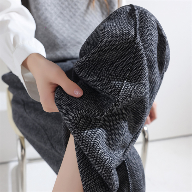 Laiad püksid kõrge vöökoht, villane kangas, elegantne linnustiil, sügis 2025