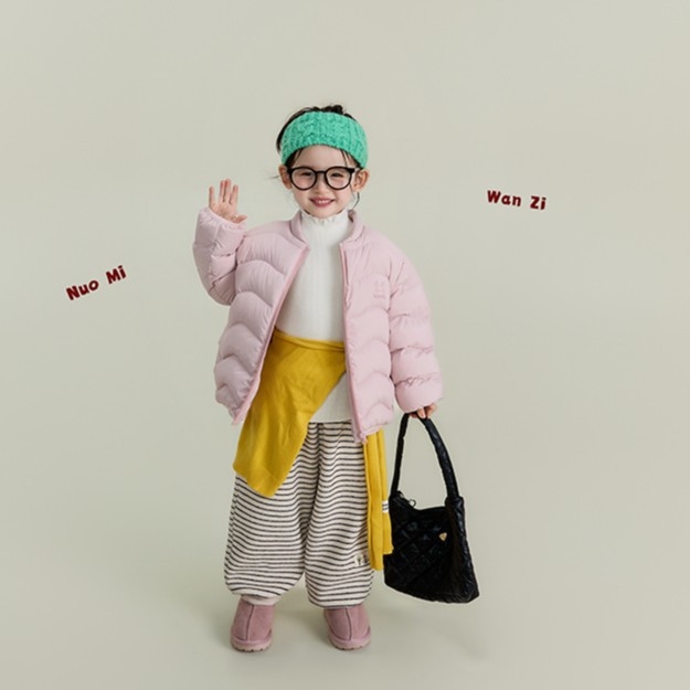 Gyerekeknek szóló kapucnis pehelykabát, koreai stílus, téli 2025, 90% kacsa pehely, cipzár