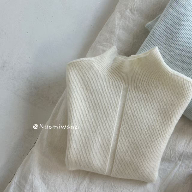 Gyerekeknek szóló kapucnis pehelykabát, koreai stílus, téli 2025, 90% kacsa pehely, cipzár