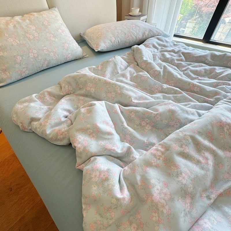 Bavlnený štvordielny súbor posteľnej bielizne s rastlinným vzorom, reaktívna tlač a farbenie, hmotnosť 2000–2500 g