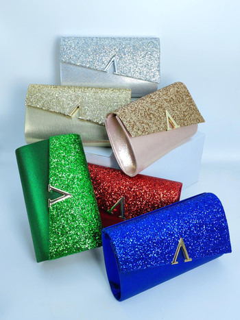 PU női estélyi cluth lánccal, V-alakú, vízszintes négyzet alakú táska, zárófedéllel, telefon- és ID-zsebek, poliészter bélés, háromdimenziós kivitel, 2024 tavasz