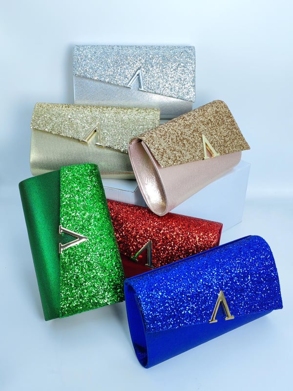 PU női estélyi cluth lánccal, V-alakú, vízszintes négyzet alakú táska, zárófedéllel, telefon- és ID-zsebek, poliészter bélés, háromdimenziós kivitel, 2024 tavasz