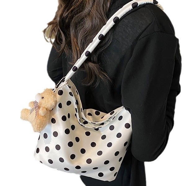 Dumpling-kujuline õlakott Oxford kangast, tõmblukuga sulgemine, sisetaskud (peidetud tõmblukukott, telefoni tasku, ID-kaart tasku)