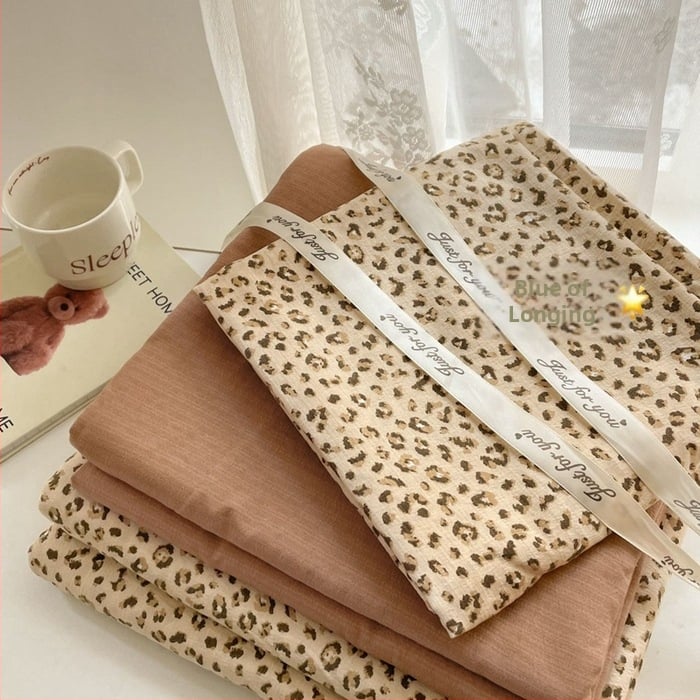 Štvordielny set posteľného prádla z dvojitého vlákna, jemný kvetinový vzor, plachta s gumou, reaktívny tlač