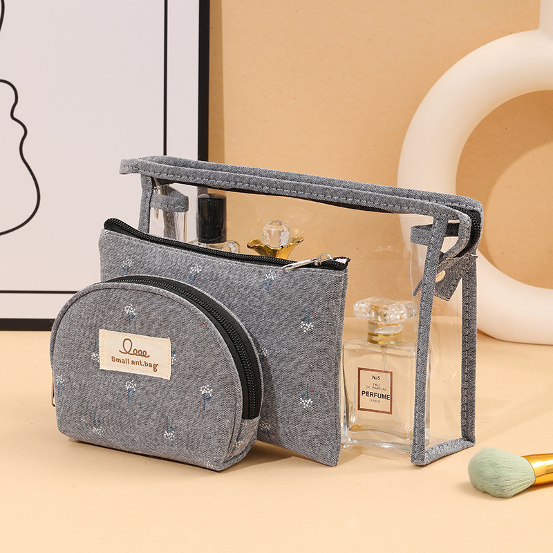 Trojdielny set priehľadných PVC kozmetických tašiek – kvetinový vzor, vodotesné, mokro-suché delenie, polyesterová podšívka, na cestovanie