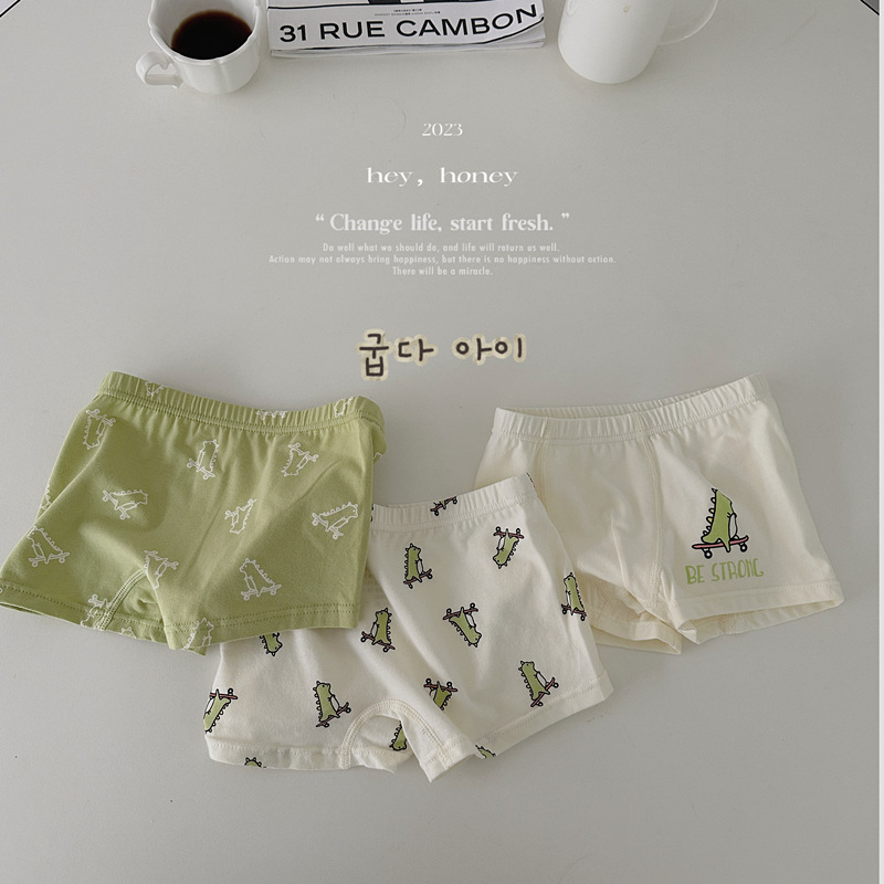 Vaikų trijų dalių apatiniai komplektas, 95% medvilnė, unisex, vaikams 3–8 metai (100–140 cm), Saugumo klasė A, Pavasaris 2024