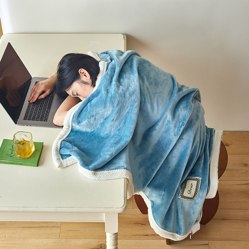 Poliesterio pledas, koralinis flisas, keturių sezonų naudojimui, svoris 0,55–1,0 kg