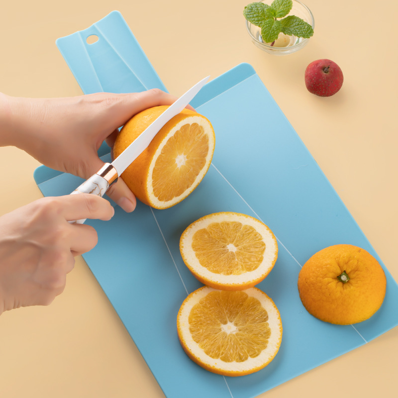 Zložiteľná plastová doska na krájanie s tvarom lopatky, kuchynský doplnok (PP; sterilizácia; protišmyková; antibakteriálna; bakteriostatická)