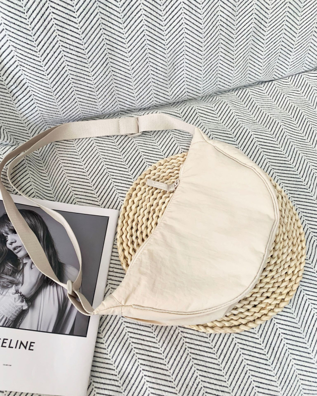 Marangue Dumpling-stiilis nailonist crossbody kott, tõmblukkiga avamine, polüestri vooder, kolmemõõtmiline väline disain