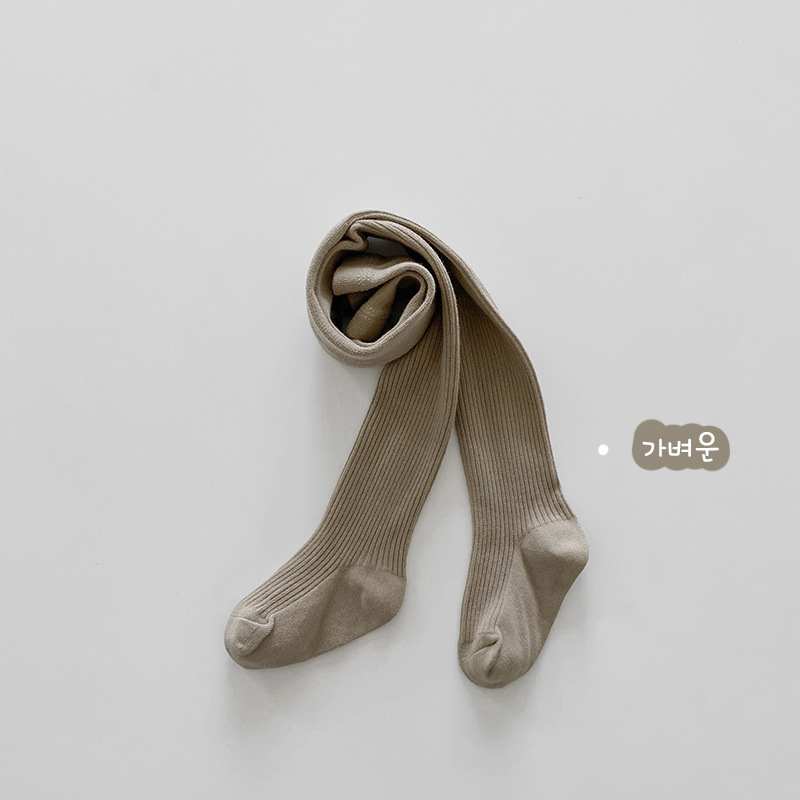 Laste puuvillased sukkpüksid kahekordse nõelamise kudumisega, hingavad ja niiskust imavad, 70% puuvill, 27% polüester, 3% elastaan, sobivad talvele, kevadeks ja sügisele