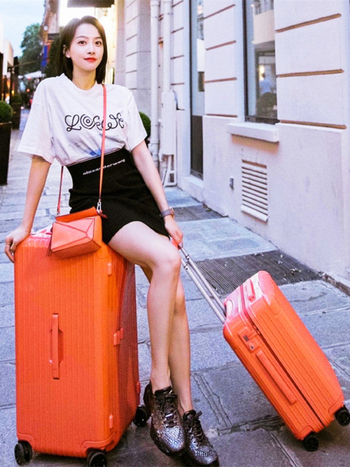 Star-stiili reisikohver suure mahutavusega, ABS+PC materjal, 2,7 kg, TSA kombineeritud lukk, tõmblukuga avamine, universaalsed rattad