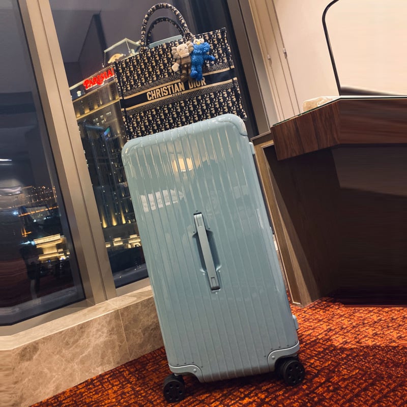 Star-stiili reisikohver suure mahutavusega, ABS+PC materjal, 2,7 kg, TSA kombineeritud lukk, tõmblukuga avamine, universaalsed rattad