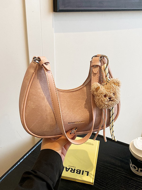 Női alkar-táska, PU anyag, dumpling forma, cipzáros nyitás, belső cipzáros zseb, poliészter bélés