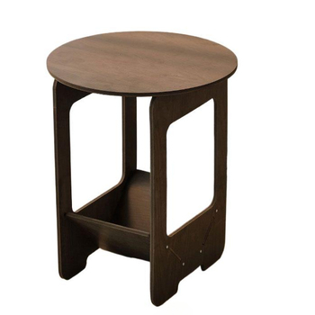 Europos stiliaus kavos staliukas su saugykla, kvadratinės formos kampas, viršutinė plokštė iš medžio-plastiko, medinis rėmas, be dažų, surinkimas reikalingas