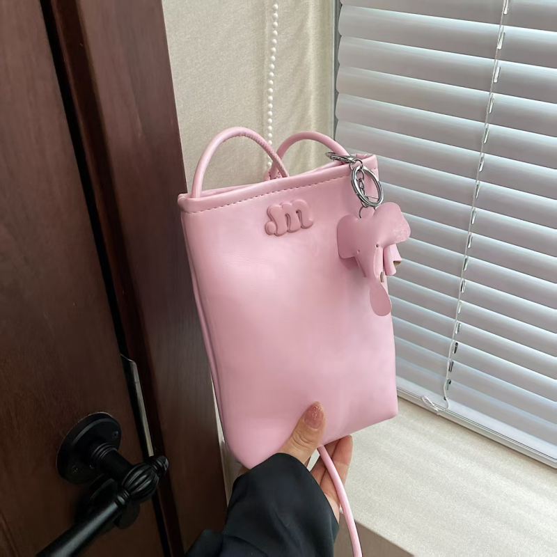 Geantă crossbody din PU, stil street-fashion, formă verticală pătrată, închidere magnetică, buzunare interne pentru telefon și ID