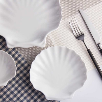 Порцеланов сервиз за хотели и ресторанти – неравна форма, модерен минималистичен стил, подходящ за микровълнова, глазирана повърхност