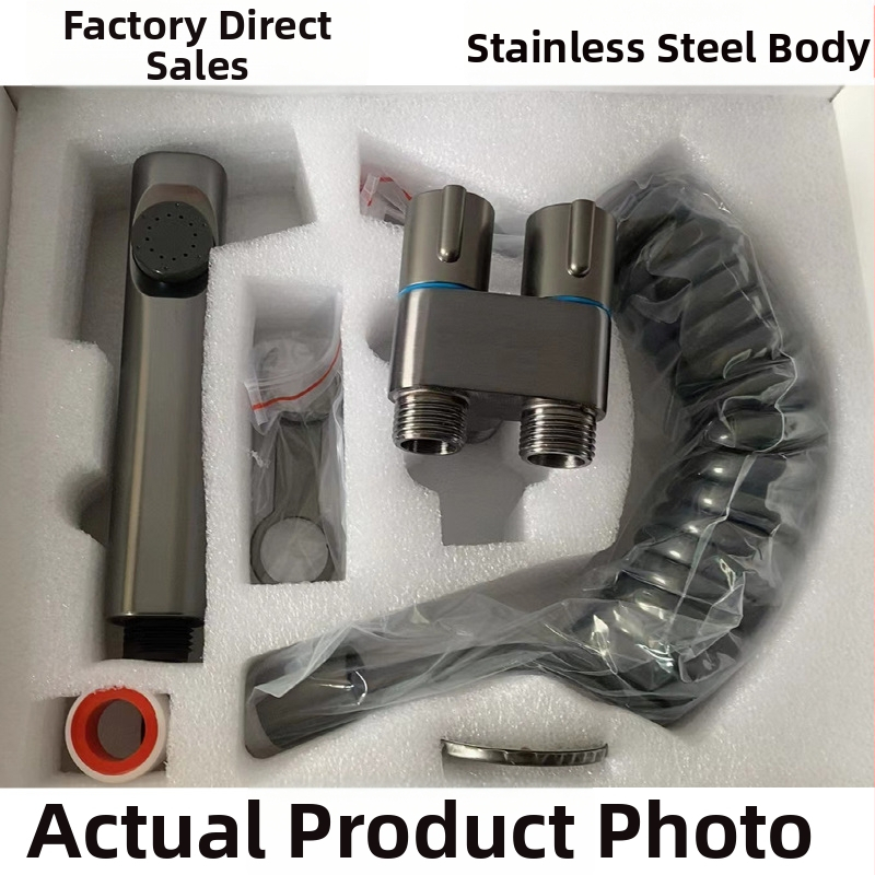 Sprchová pištoľ na WC s funkciou jedného vstupu a dvoch výstupov, vysoký tlak, mosadzné telo, montáž s gombom, model 1123