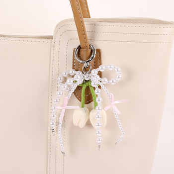 Rankų darbo karoliukų vilnonė megzta tulpių formos krepšio pakabukas, raktų pakabukas ir telefono grandinė, gėlių raštas, vasara 2025