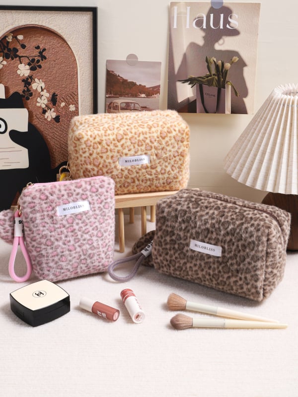 Plüüsist leopardimustriga kosmeetikakott - mitmekülgne, kaasaskantav kosmeetika- ja hoiukott tõmblukuga