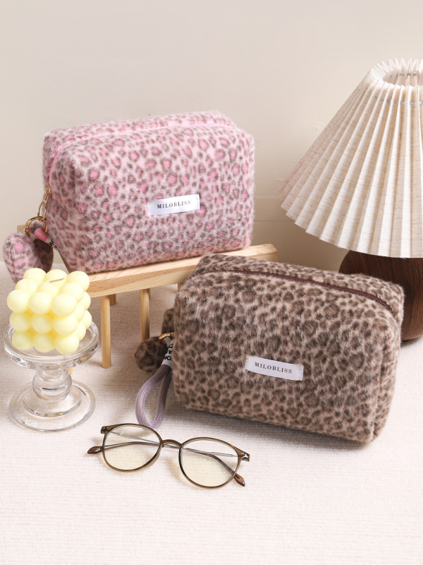 Plüüsist leopardimustriga kosmeetikakott - mitmekülgne, kaasaskantav kosmeetika- ja hoiukott tõmblukuga
