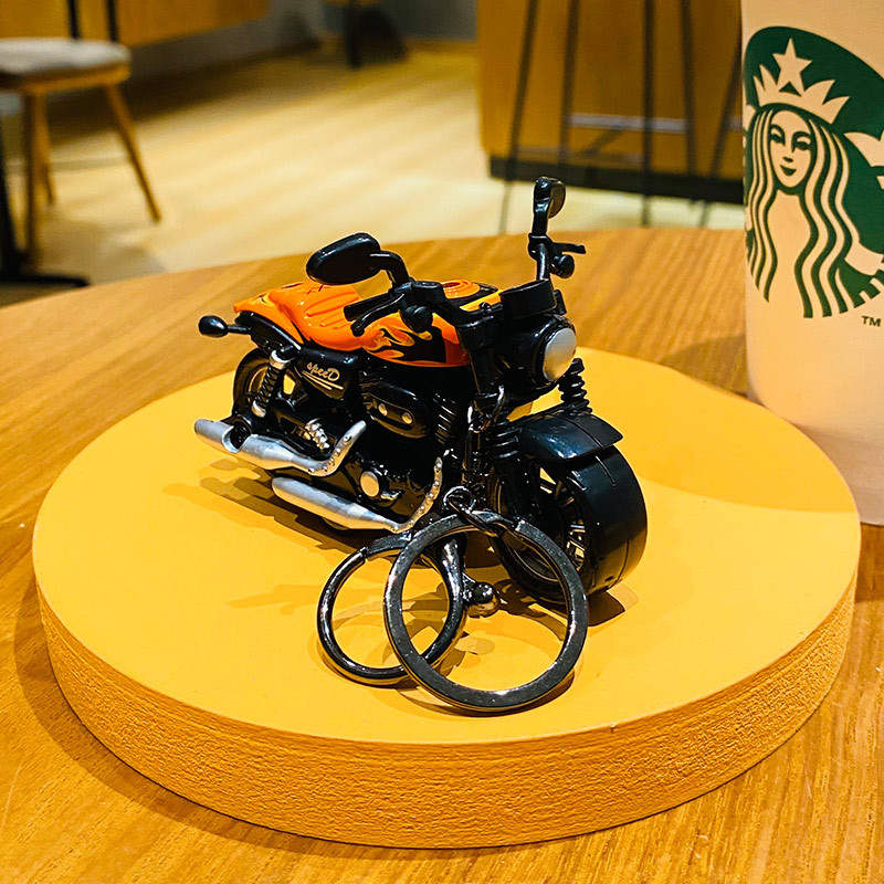 Mini Harley motociklo traukiamasis raktų pakabukas – cinko lydinys, karikatūrinio stiliaus, atskirai įpakuotas