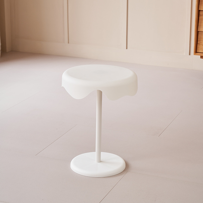 Странична масичка модел 112 — пластмаса с висока якост, сглобена, модерен минималистичен стил, подходяща за хол, спалня, кабинет, офис, марка Vickers Blue