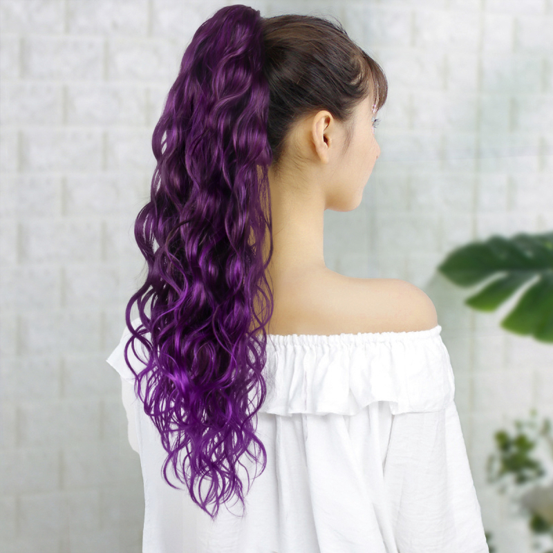 Poniju-talli parukas: pikka lokkis juuksed, juukseid kinnitav klips, kuumuskindlad kiud, sobib curlinguks või värvimiseks