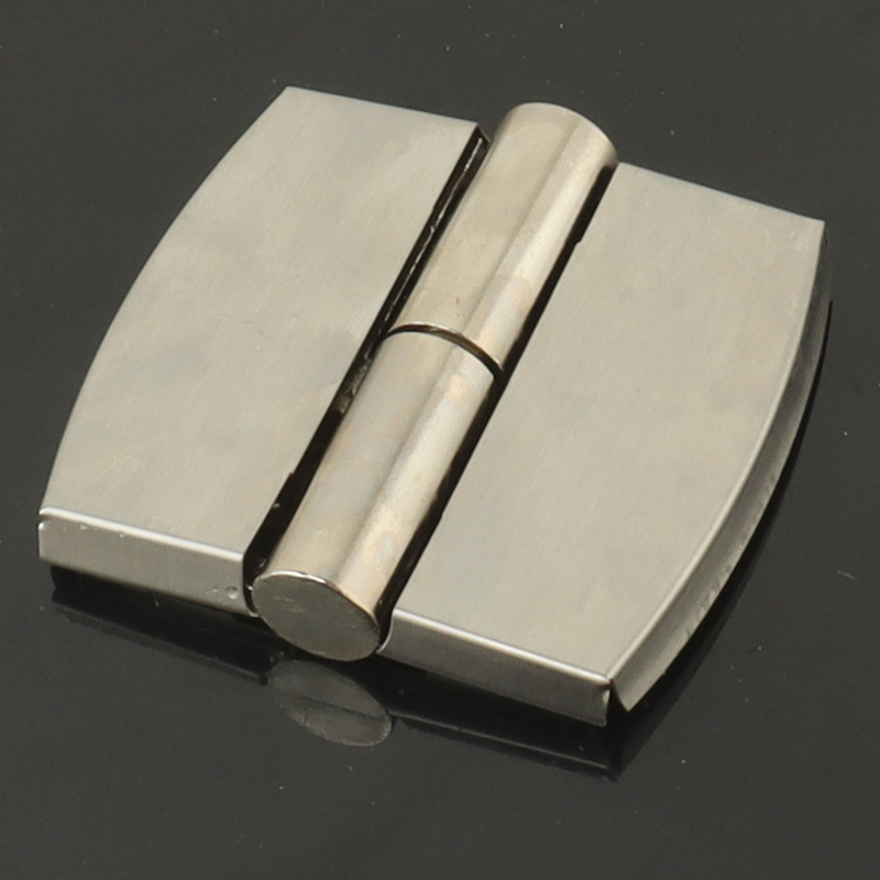 Balama din oțel inoxidabil pentru separatoare de toalete publice — finisaj periat, închidere automată și balama detașabilă cu ridicare — Soweigu