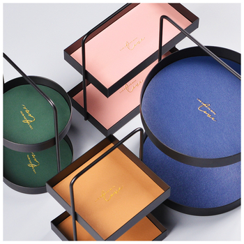 Kahekorruseline nahast ja rauastest lauaaru hoiukarp